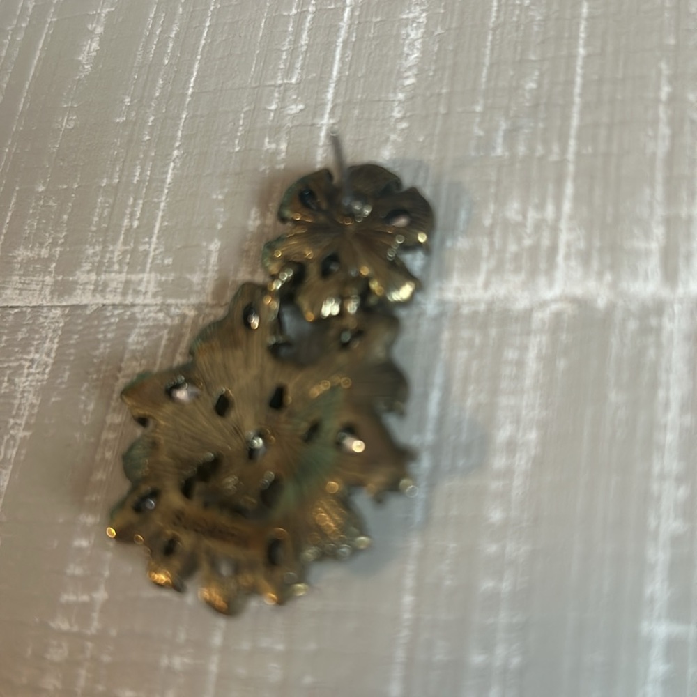 EUC Sugar Fix Rhinestone Earrings - Picture 4 of 4